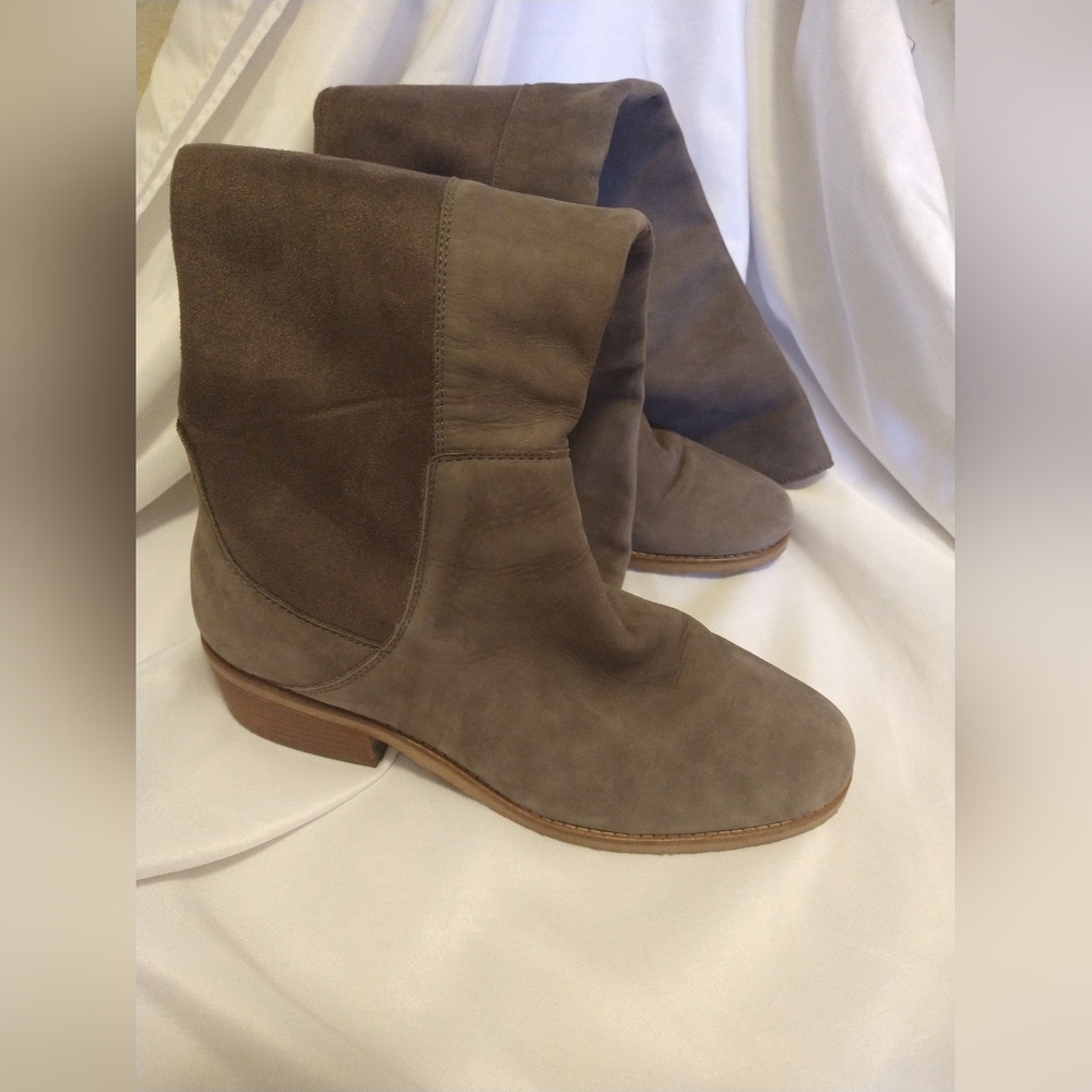 Lucky Brand Women's Boots/Knee High Boots/Gray Boots/Fall Apparel/Size 9.5
